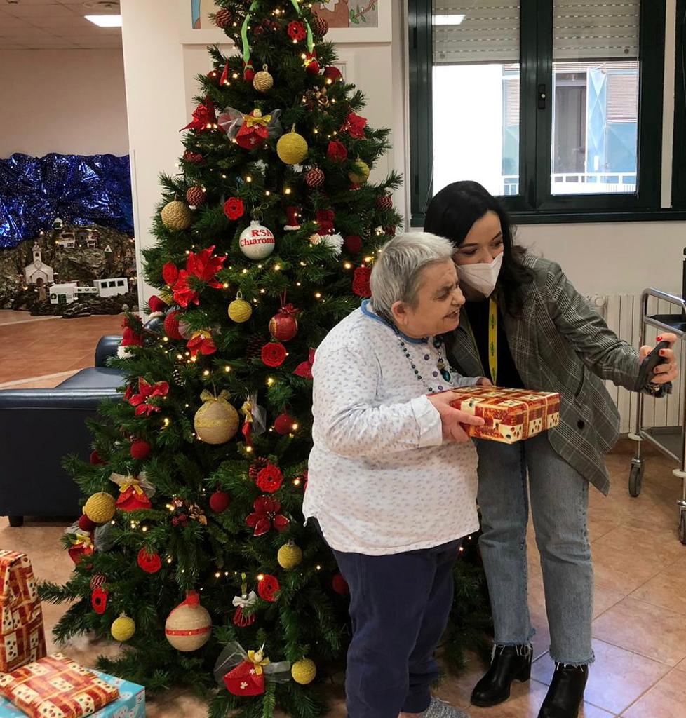 Una valanga di doni e affetto per gli ospiti della RSA Auxilium di Chiaromonte